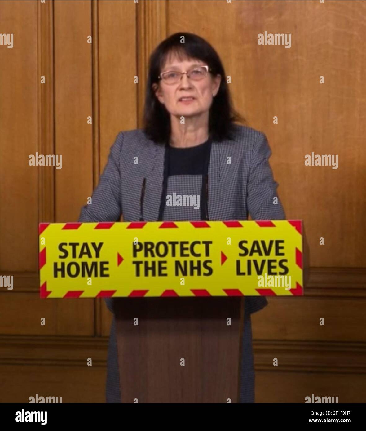 Screengrab der stellvertretenden Chief Medical Officer Dr. Jenny Harries während einer Medienbesprechung in Downing Street, London, zum Coronavirus (COVID-19). Stockfoto