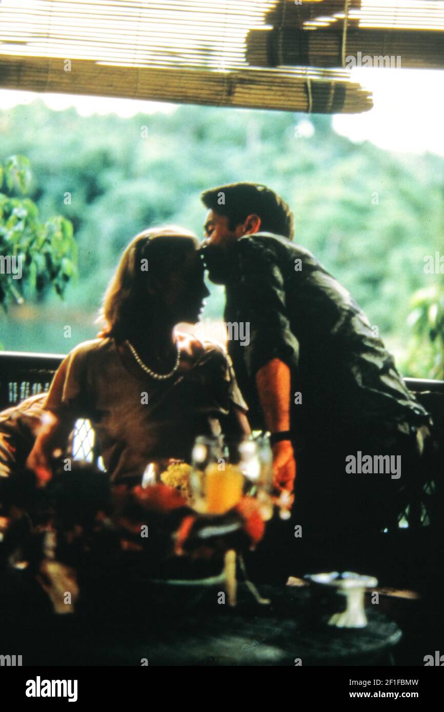 Aurore Clément, Martin Sheen, 'Apocalypse Now Redux' (2001) Miramax . Foto: Miramax /The Hollywood Archive - Aktenzeichen # 34082-919THA Stockfoto