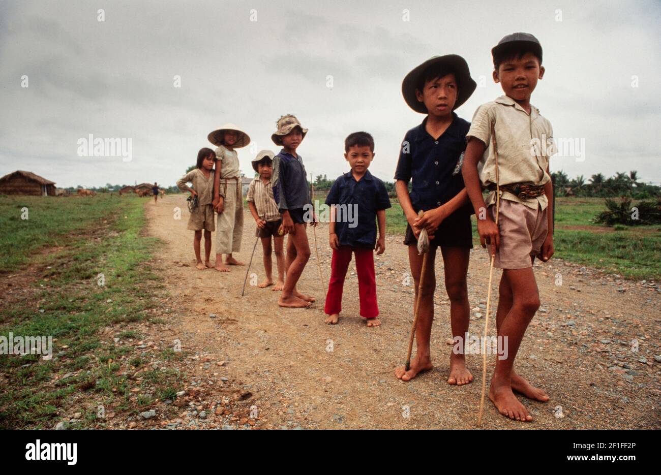 Dorfkinder, ländliches Südvietnam, Juni 1980 Stockfoto