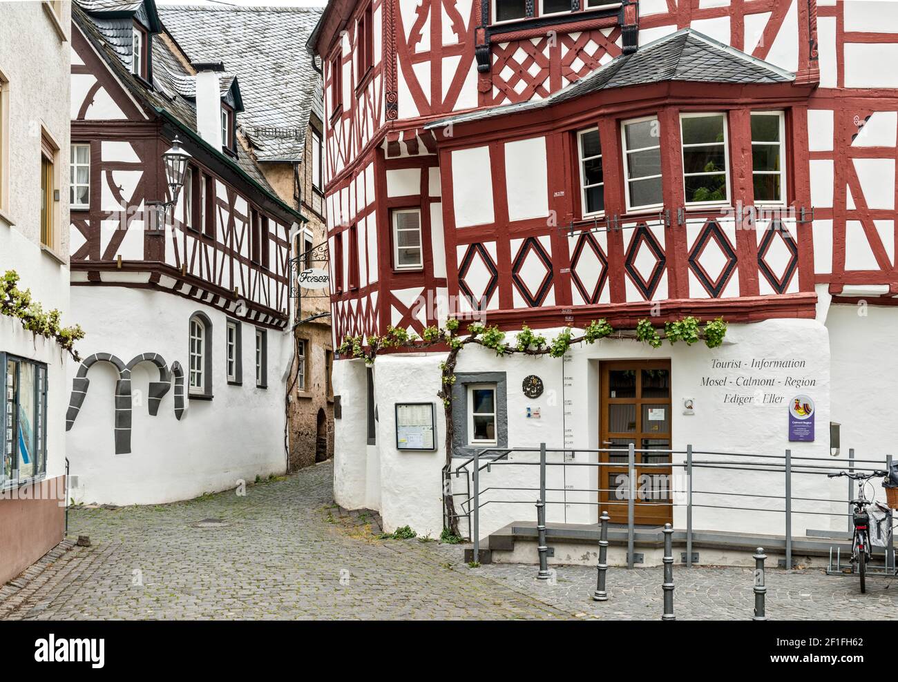 Fachwerkhäuser in Ediger, Gemeinde EdigerEller, Moseltal, Rheinland