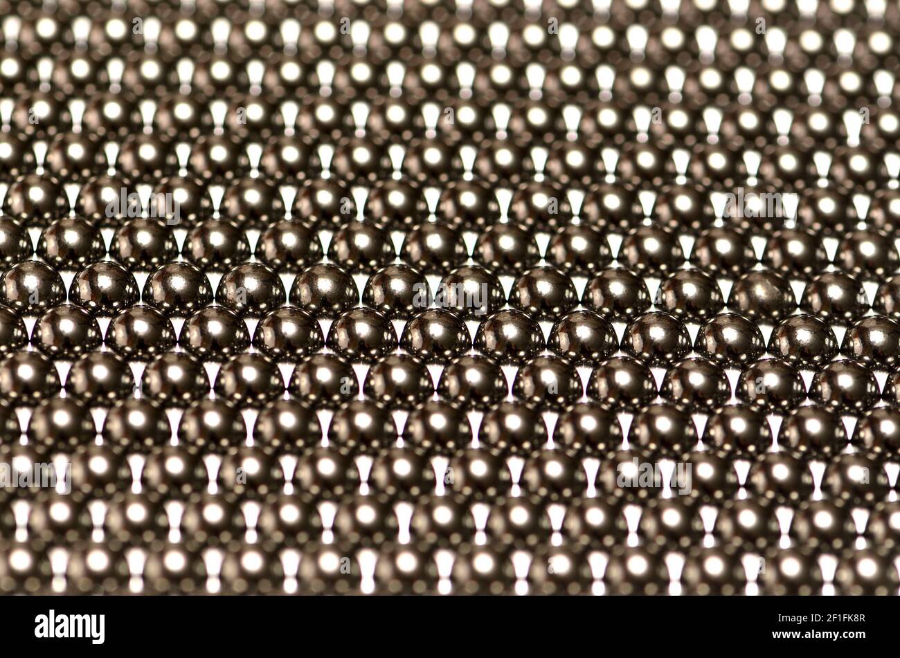 Große Anzahl von gleichmäßig verteilten Kugellagern Stockfoto