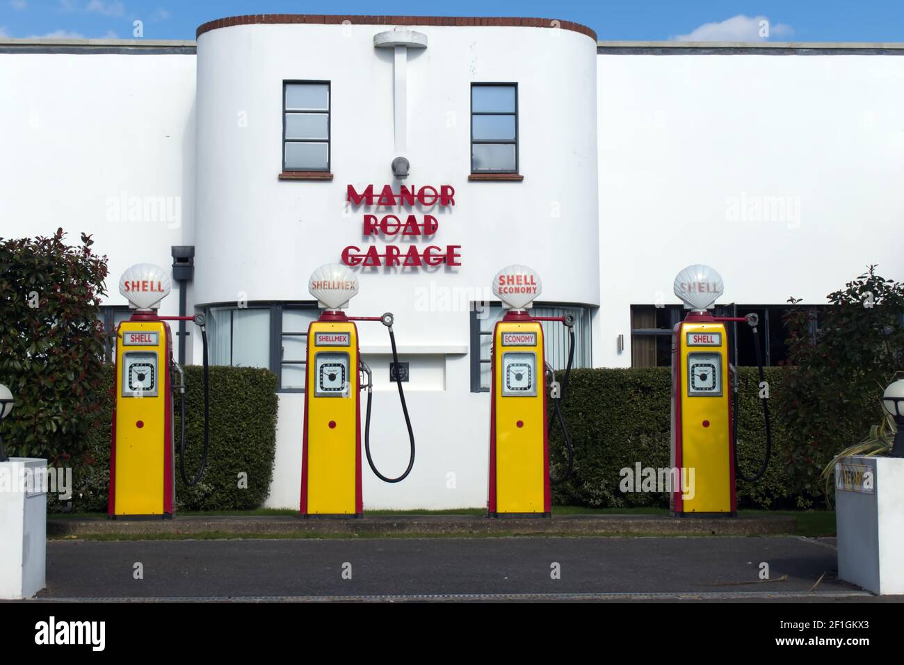 Retro Petrol Gasoline Pumps Stockfotos Und Bilder Kaufen Alamy