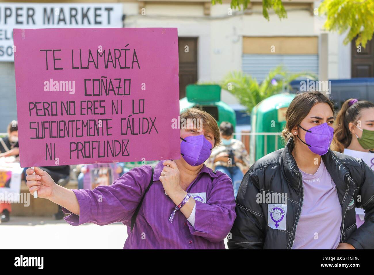 8. März 2021 (Malaga) die Gewerkschaft CCOO Malaga liest ein Manifest für  Gleichheit anlässlich der 8M auf dem Platz der Barmherzigkeit anlässlich  des Tages der arbeitenden Frauen Credit: CORDON PRESS/Alamy Live News