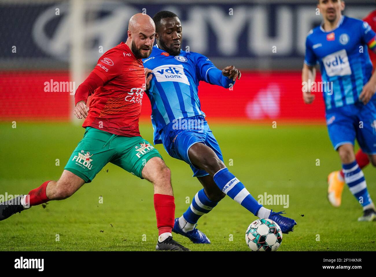 Gent Belgien Marz 8 Francois Marquet Von Kv Oostende Und Elisha Owusu Von Kaa Gent Wahrend Des Jupiler Pro League Spiels Zwischen Kaa Gent Und Kv Oost Stockfotografie Alamy