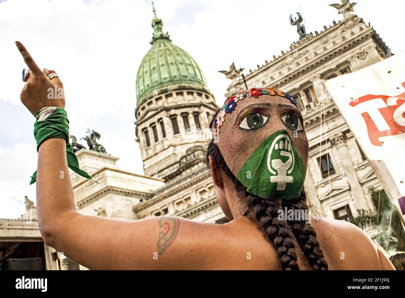 Buenos Aires, Bundeshauptstadt, Argentinien. März 2021, 8th. Heute, am 8. März, dem Internationalen Tag der arbeitenden Frauen, wird der Kampf der Frauen um ihre Teilhabe an der Gesellschaft und ihre volle Entwicklung als Person, auf Augenhöhe mit Männern, gedenkt.in Buenos Aires, Argentinien, werden Frauen und die verschiedenen feministischen Kollektive und Gruppen auf die Straße gehen, um zu demonstrieren, Wieder einmal wegen der Zunahme von Feminiziden, sexistischen Gewalt, der Langsamkeit der Gerechtigkeit zum Schutz von Frauen, die Frauen ihre Aggressoren anprangern, und der Unsicherheit am Arbeitsplatz. Kredit: ZUMA Press, Inc./Alamy Live Nachrichten Stockfoto