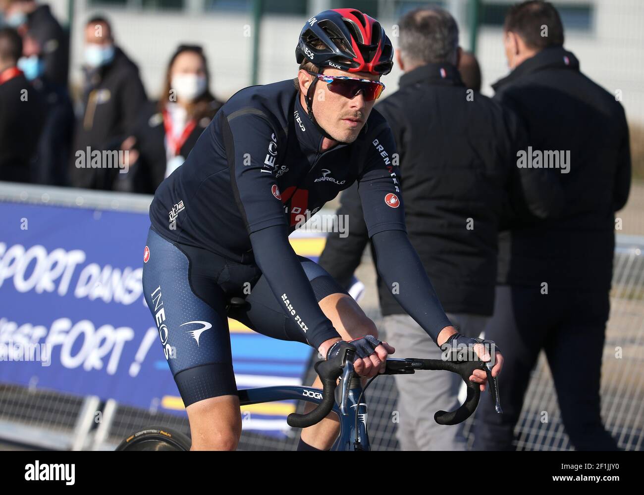 Rohan Dennis aus Australien und Ineos Grenadiers während der Etappe 2 von 79th Paris-Nizza 2021, Etappe zwischen Oinville-sur-Montcient und Amilly (188 km) am 8. März 2021 in Amilly, Frankreich - Foto Jean Catuffe / DPPI Stockfoto