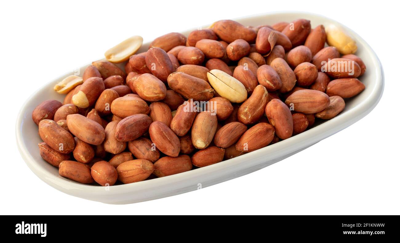 Ungesalzene Erdnüsse isoliert auf weißem Hintergrund Stockfoto
