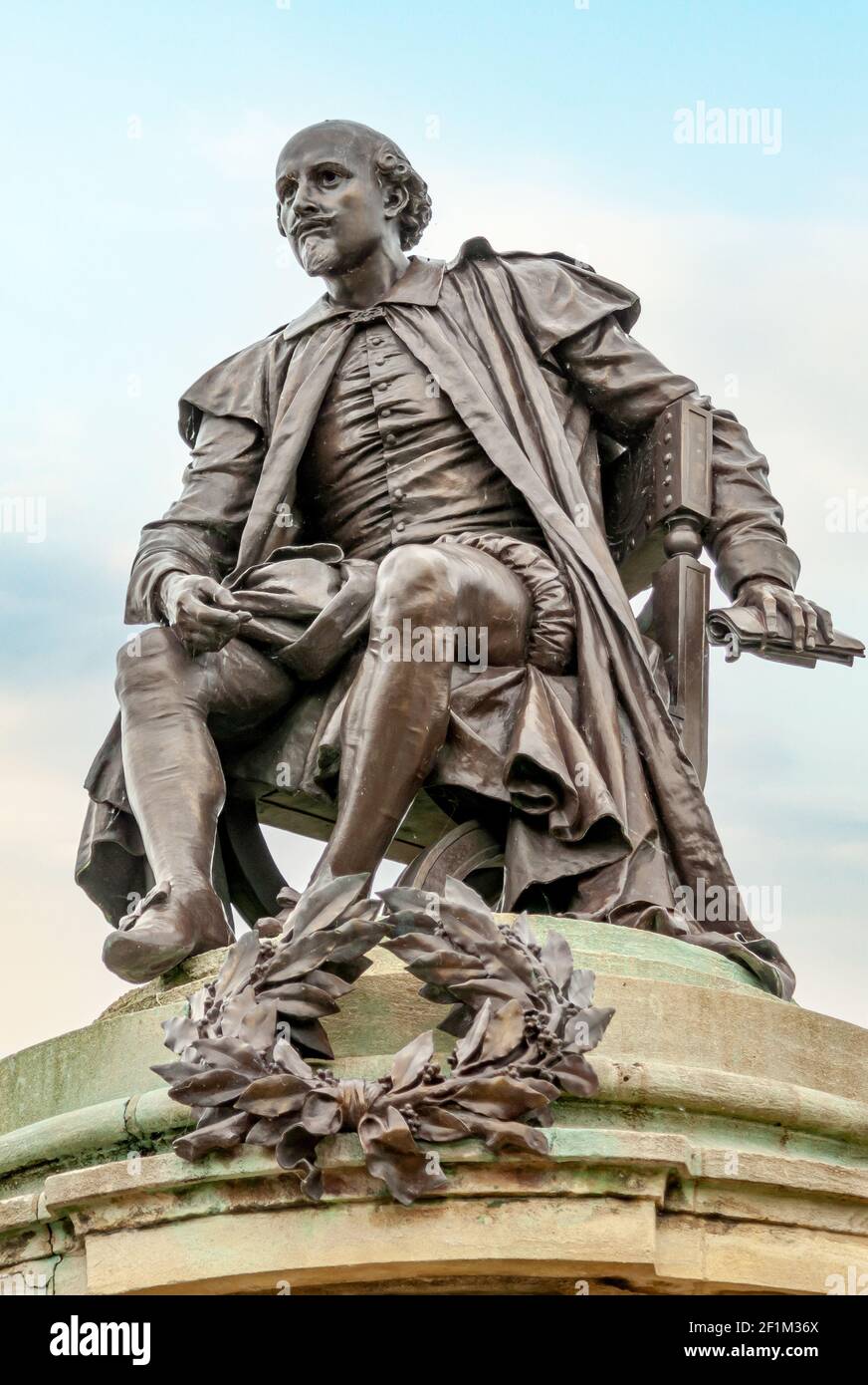 Shakespeare-Skulptur im Sir Ronald Gower Memorial to Shakespeare in Stratford-upon-Avon, Warwickshire, England, Großbritannien Stockfoto