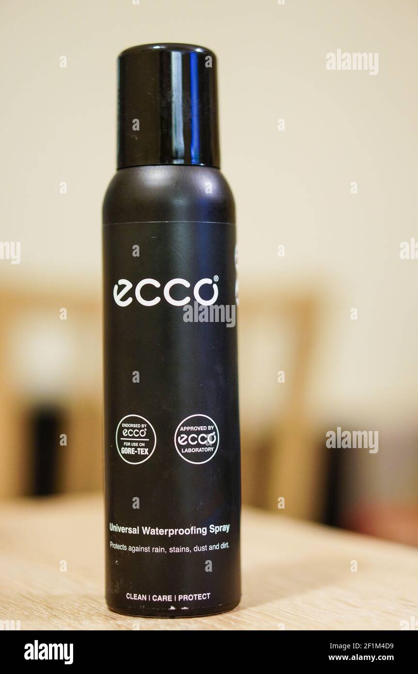 Universal waterproofing spray on sale ecco