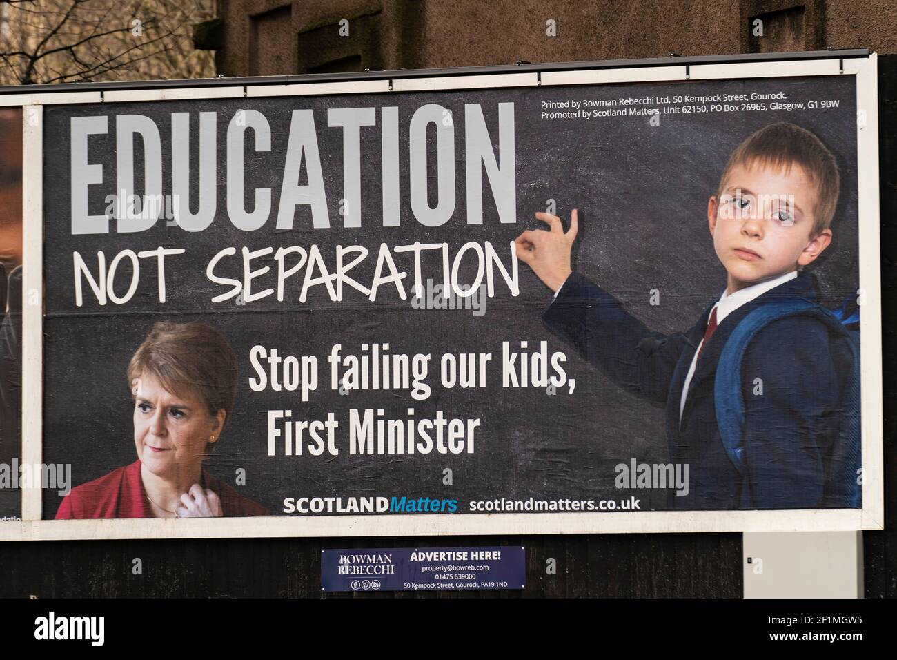Inverclyde, Schottland, Großbritannien. März 2021, 9. Plakatwand produziert von Pro-Union Scotland Matters Group erscheint in Inverclyde. Die Plakatwand fordert die erste Ministerin Nicola Sturgeon und die SNP auf, sich auf Bildung und nicht auf Trennung zu konzentrieren. Iain Masterton/Alamy Live News Stockfoto
