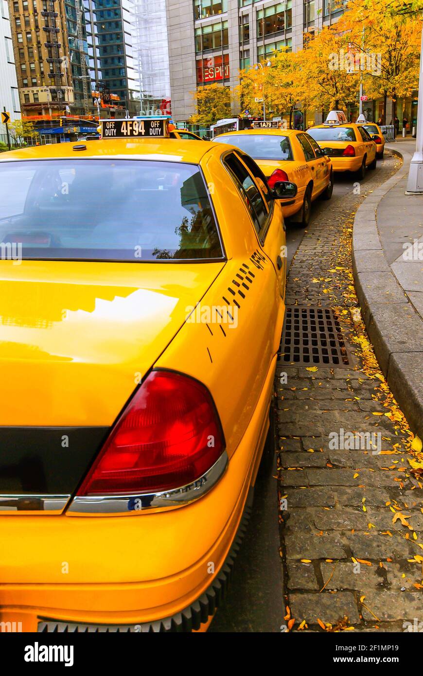 Taxi wartet in Manhattan, New York, USA Stockfoto