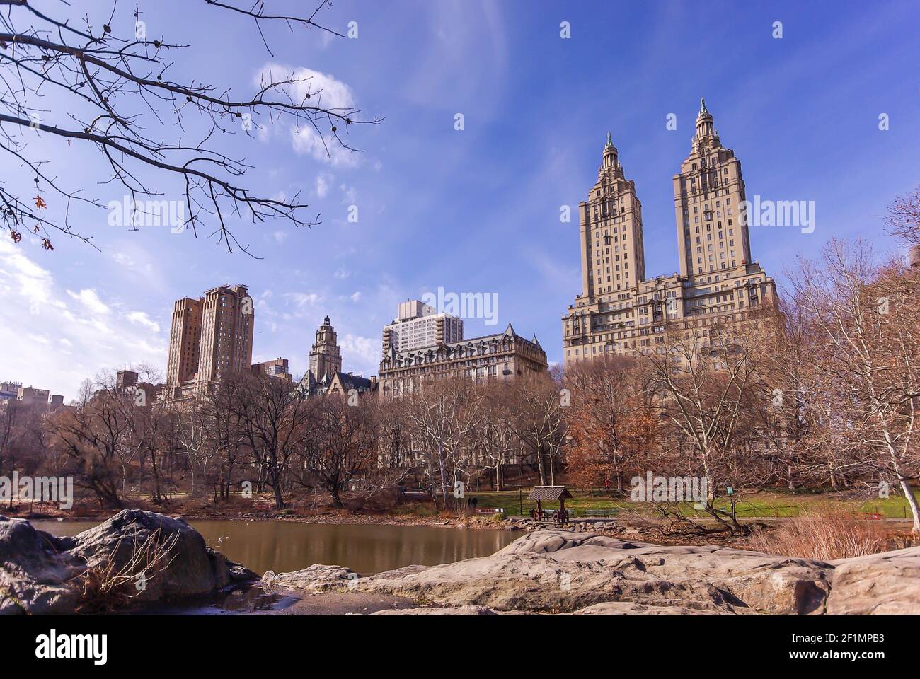 Fassaden des West Central Park aus dem Park im Winter In Manhattan in New York in den USA Stockfoto