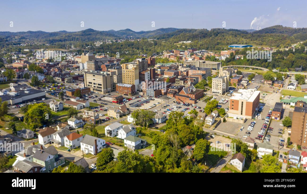 Helle Sonne Am Späten Nachmittag Luftperspektive Clarksburg West Virginia Stockfoto