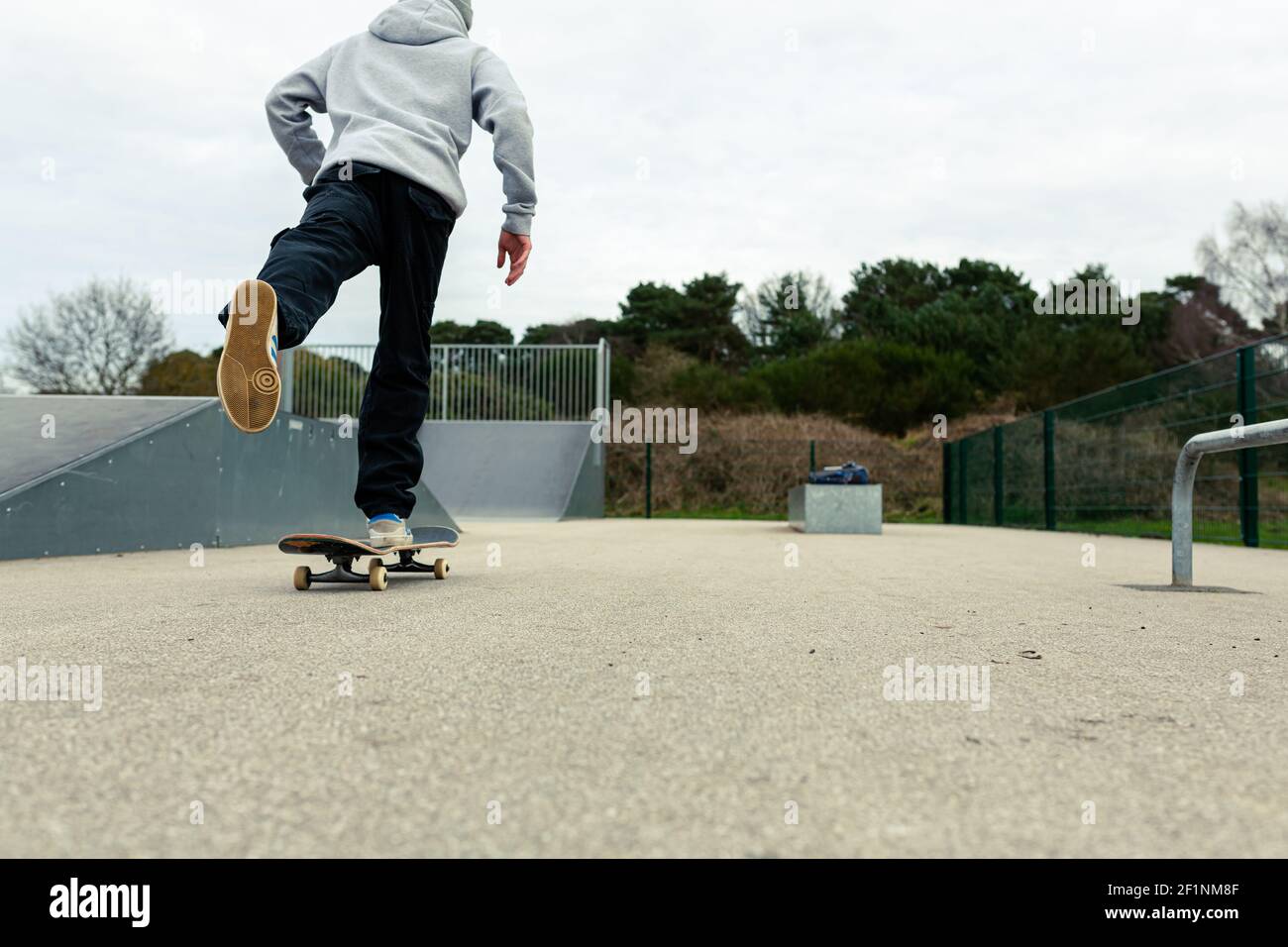 Skateboarding Praxis Freestyle Extreme Sports Skatepark Active Lifestyle Konzept Stockfoto