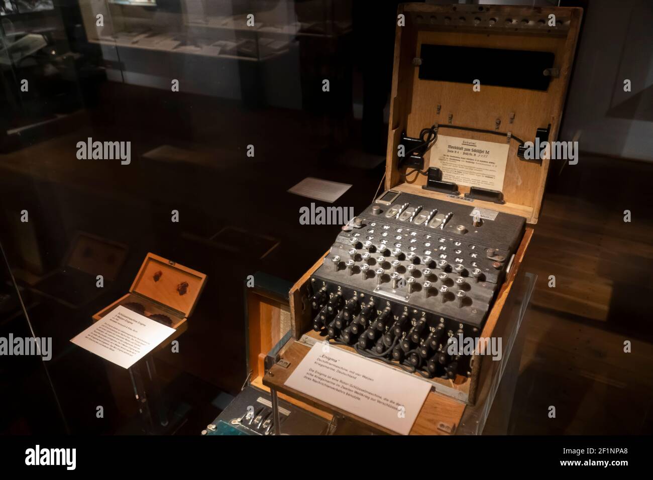 Hamburg-Deutschland - 12,7.2019; im Marine Museum in der Innenstadt. Enigma-Maschine. Legendäres Verschlüsselungsgerät des Weltkrieges 2. Stockfoto
