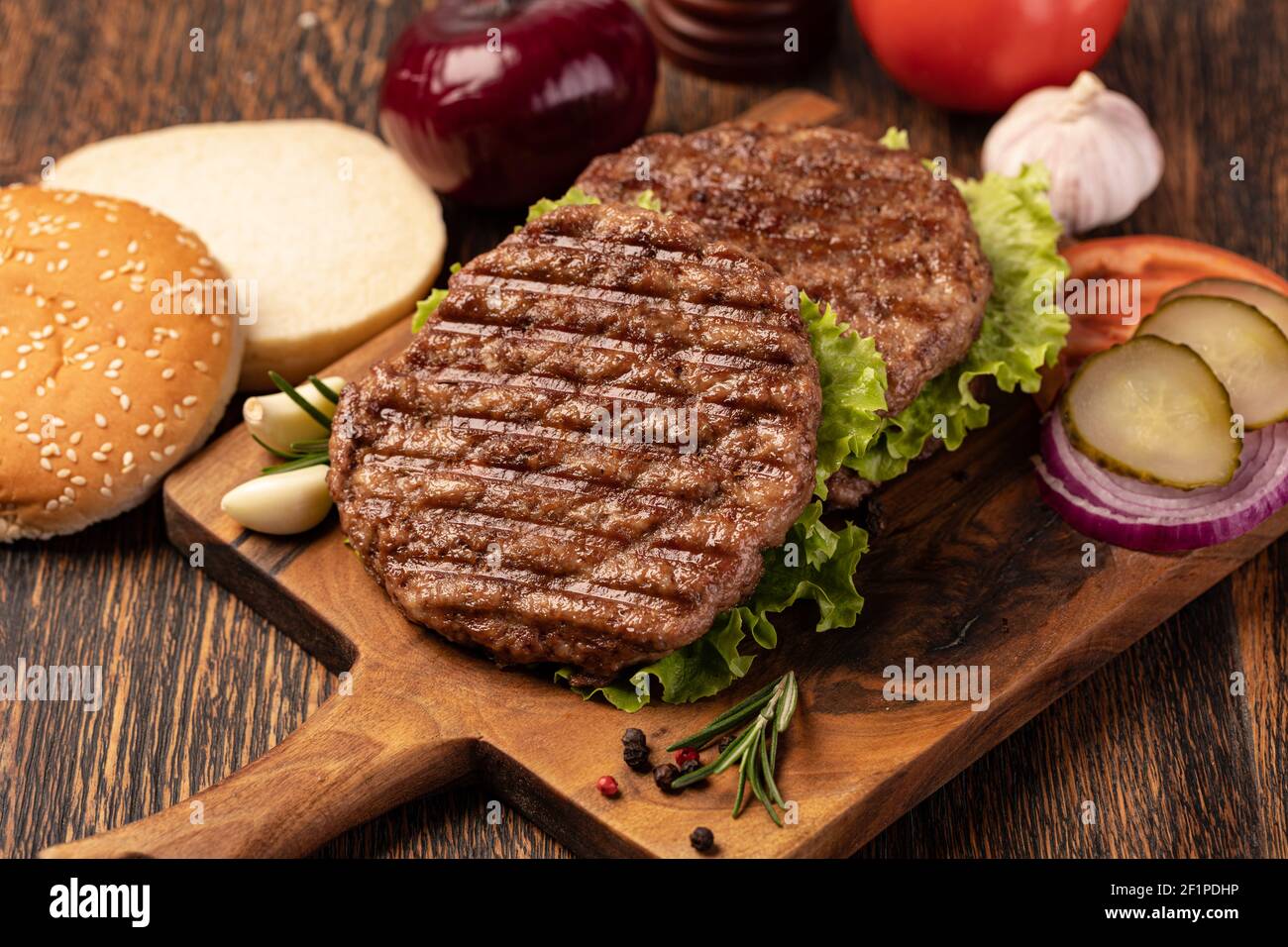 Frische Fleischschnitzel Stockfoto