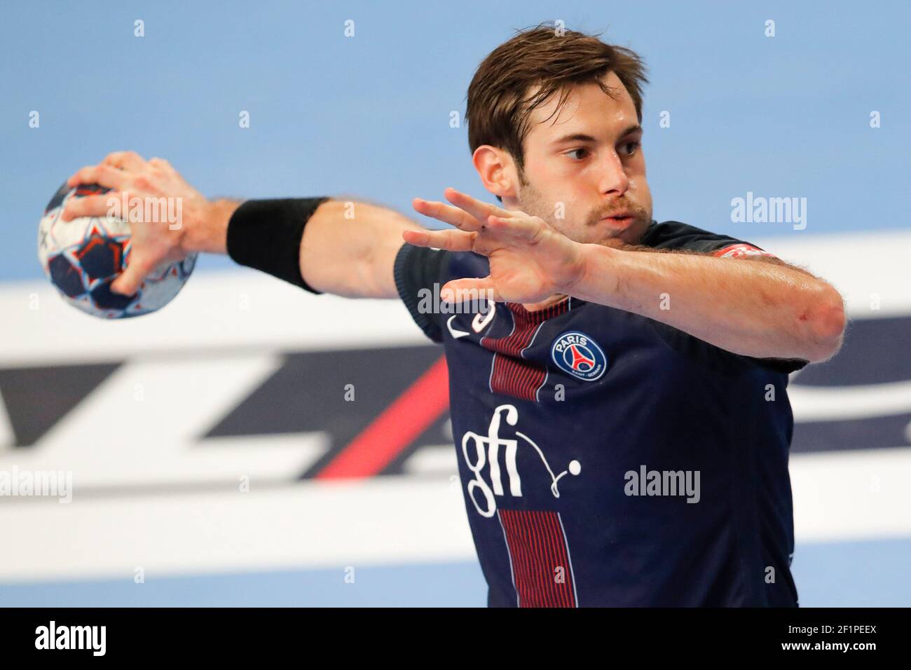 Uwe Gensheimer (PSG?Handball) beim EHF Champions League, Gruppe A, Handball-Spiel zwischen Paris Saint-Germain Handball und Telekom Veszprem am 27. November 2016 im Pierre de Coubertin Stadion in Paris, Frankreich - Foto Stephane Allaman / DPPI Stockfoto