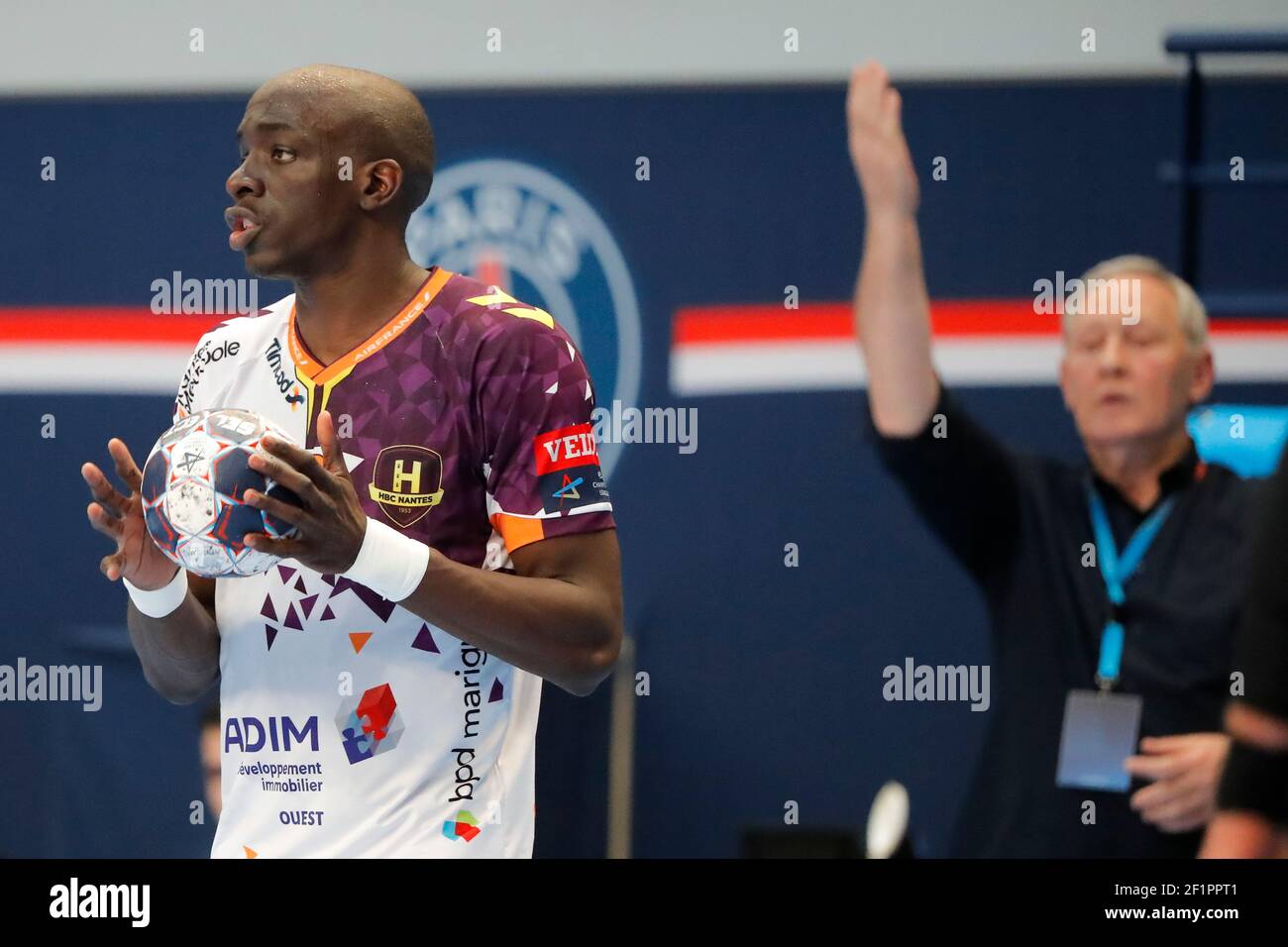 Nyokas Guy Olivier (HBC Nantes) während der EHF Champions League, Runde von 16, 2nd Bein Handballspiel zwischen Paris Saint-Germain und HBC Nantes am 1. April 2017 im Pierre de Coubertin Stadion in Paris, Frankreich - Foto Stephane Allaman / DPPI Stockfoto