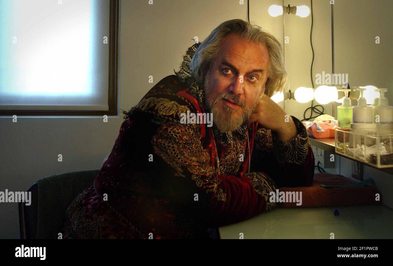 JOHN TOMLINSON ALS FAUST, IM ROYAL OPERA HOUSE, LONDON,28/9/04 PILSTON Stockfoto JOHN TOMLINSON ALS FAUST, IM ROYAL OPERA HOUSE, LONDON,28/9/04 PILSTON Stockfoto