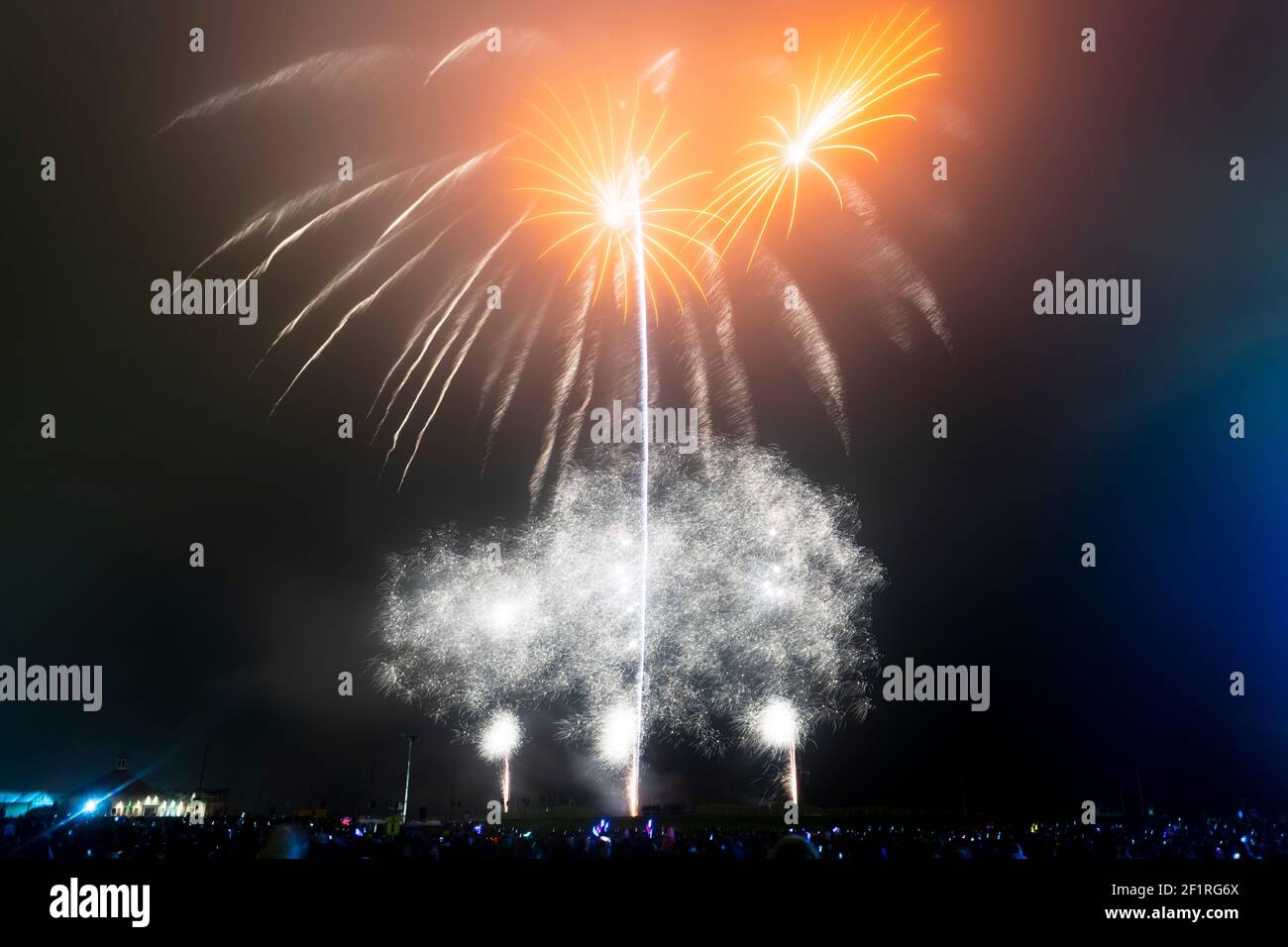 Feuerwerk geht während Aberdeen's jährlicher Feuerwerkssemonce am Beach Boulevard, Aberdeen am 5. November 2018. Aberdeen, Schottland. Stockfoto