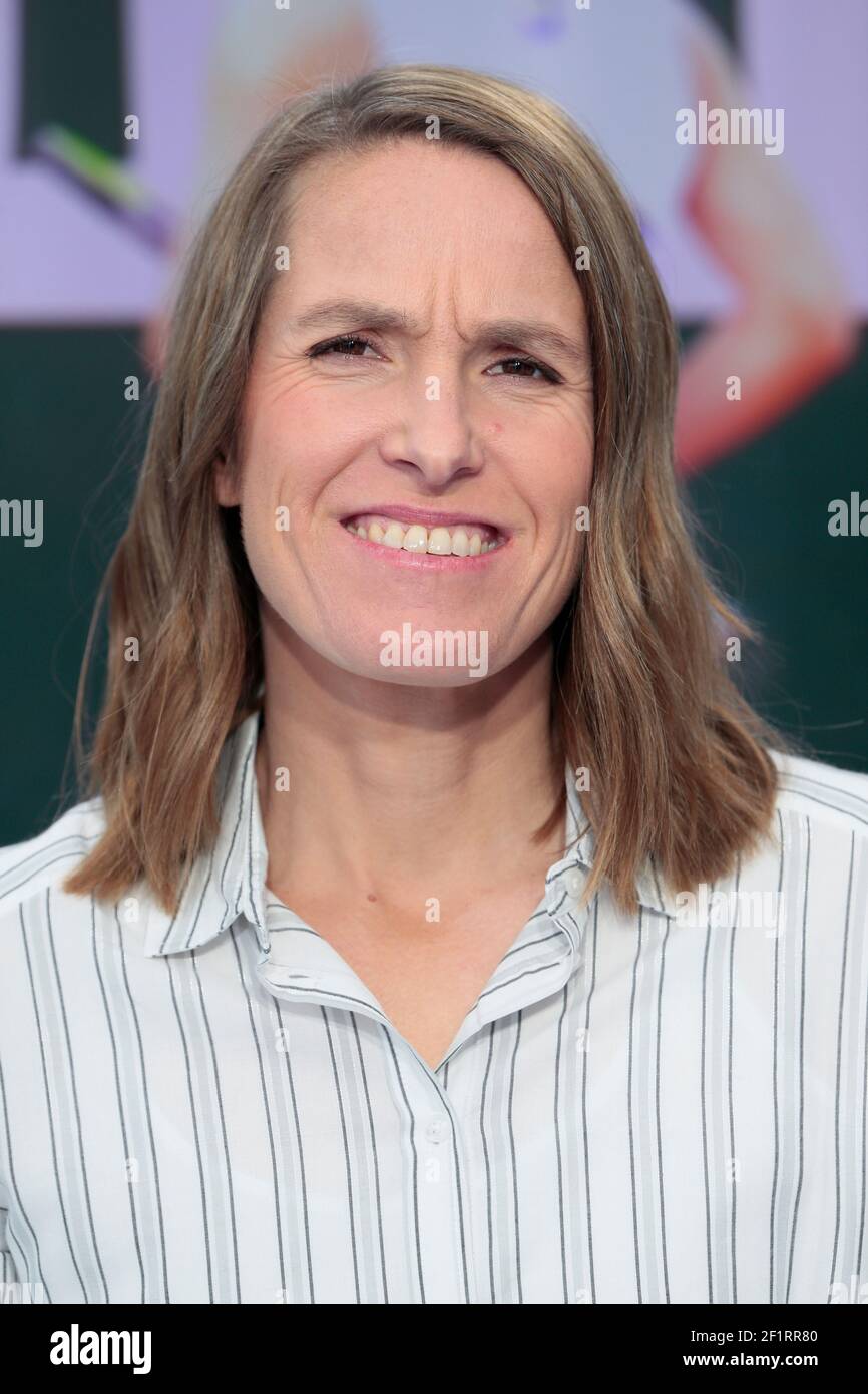 Justine Henin (Tennisberaterin für France Television Group), live am Set des TV-Programms während der Roland Garros 2020, Grand Slam Tennisturnier, am 2. Oktober 2020 im Roland Garros Stadion in Paris, Frankreich - Foto Stephane Allaman / DPPI Stockfoto