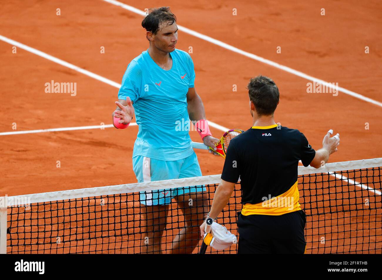 Rafael NADAL (ESP) gewann das Spiel, Feier, Rafael NADAL (ESP) begrüßte Diego SCHWARTZMAN (ARG) während der Roland Garros 2020, Grand Slam Tennisturnier, am 9. Oktober 2020 im Roland Garros Stadion in Paris, Frankreich - Foto Stephane Allaman / DPPI Stockfoto