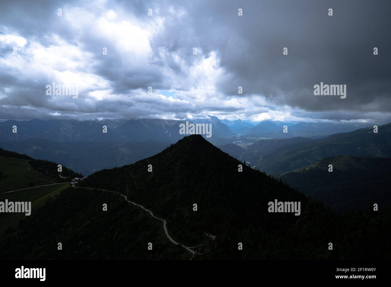Blick auf den herzogstand in bayern Stockfoto