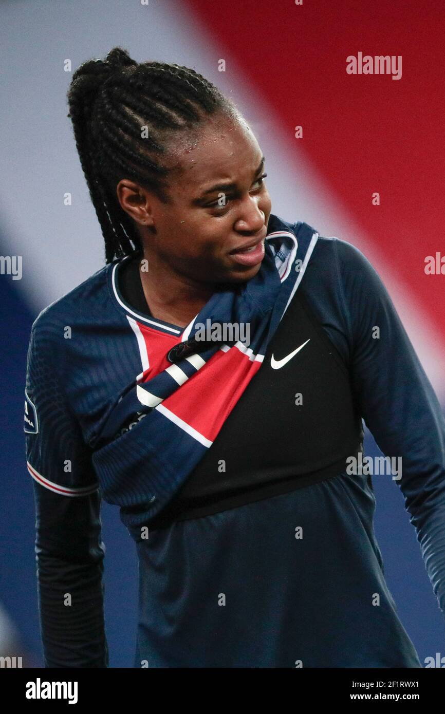 Marie-Antoinette Katoto (PSG Feminin) verließ das Spiel, nachdem sie verletzt worden war, Schmerzen während der französischen Frauenmeisterschaft, D1 Arkema Fußballspiel zwischen Paris Saint-Germain und Olympique Lyonnais am 20. November 2020 im Parc des Princes Stadion in Paris, Frankreich - Foto Stephane Allaman / DPPI Stockfoto