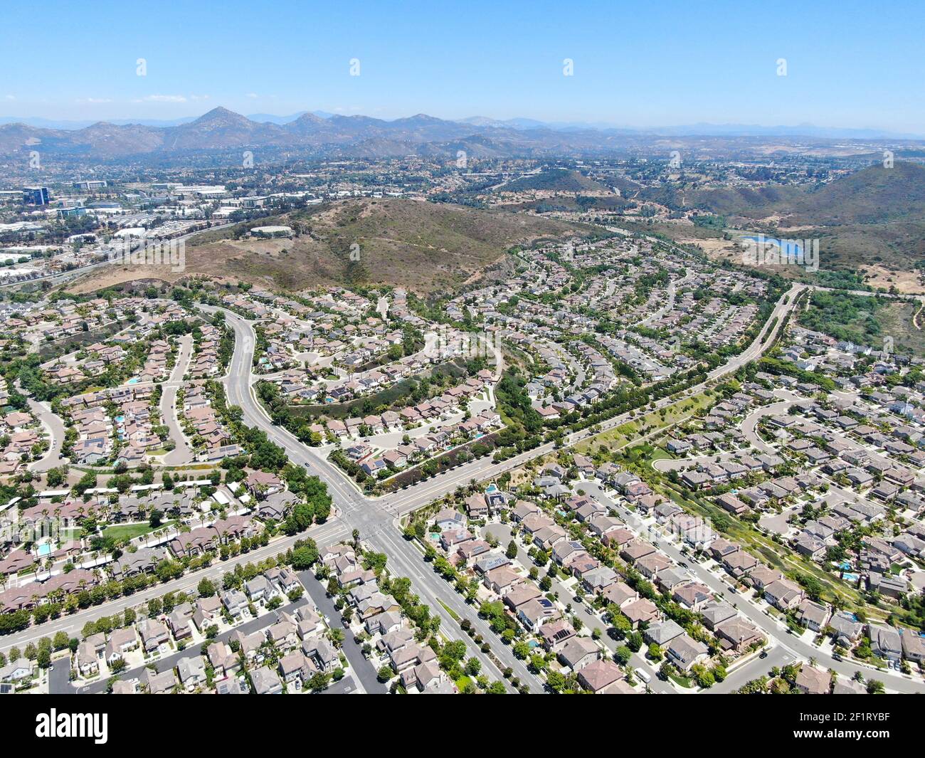 Luftaufnahme des Vorstadtviertels mit großen Villen in San Diego Stockfoto