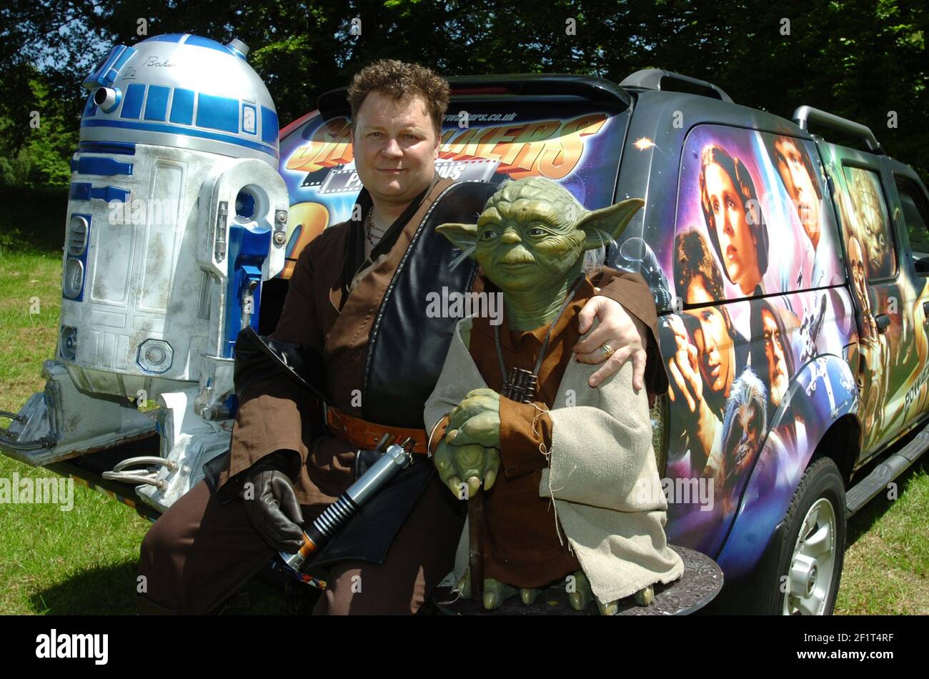 Star Wars Fanatiker luke skywalker mit seinem Star war dekoriert 4 x 4 und Nummernschild Bild mike Walker, 2007 Stockfoto