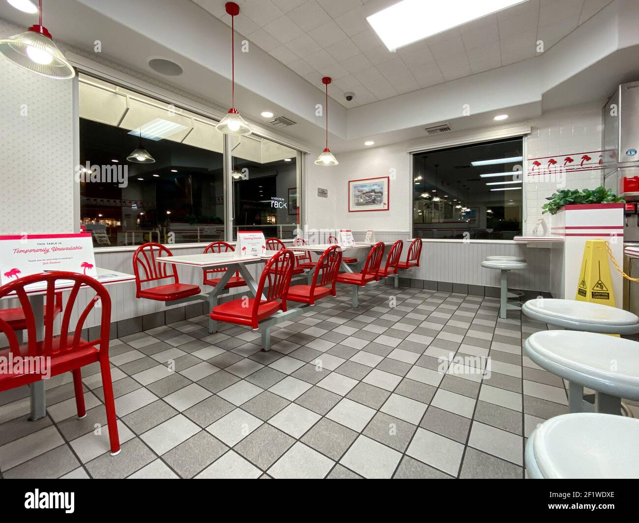 In-N-Out ist eine Fast-Food-Burger-Kette mit Geschäftsbereichen im Südwesten der USA. Stockfoto