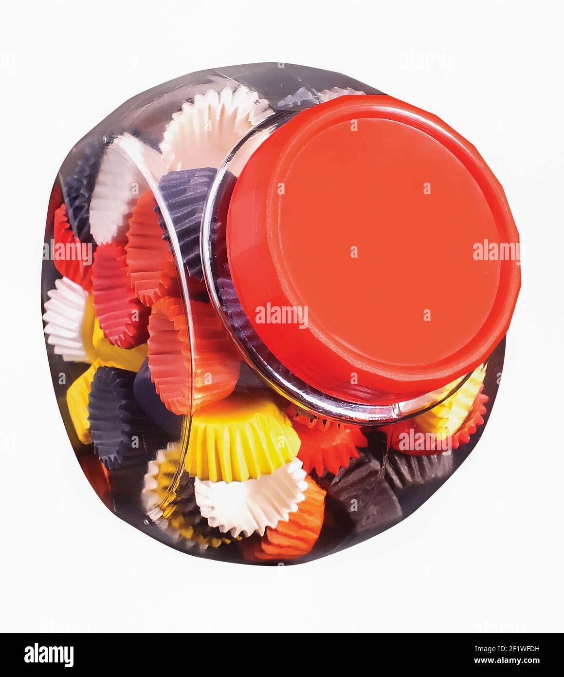 Papierkörbe in einem Glasgefäß, ein Produkt, das von der Lebensmittelindustrie oder Süßwaren verwendet wird Stockfoto