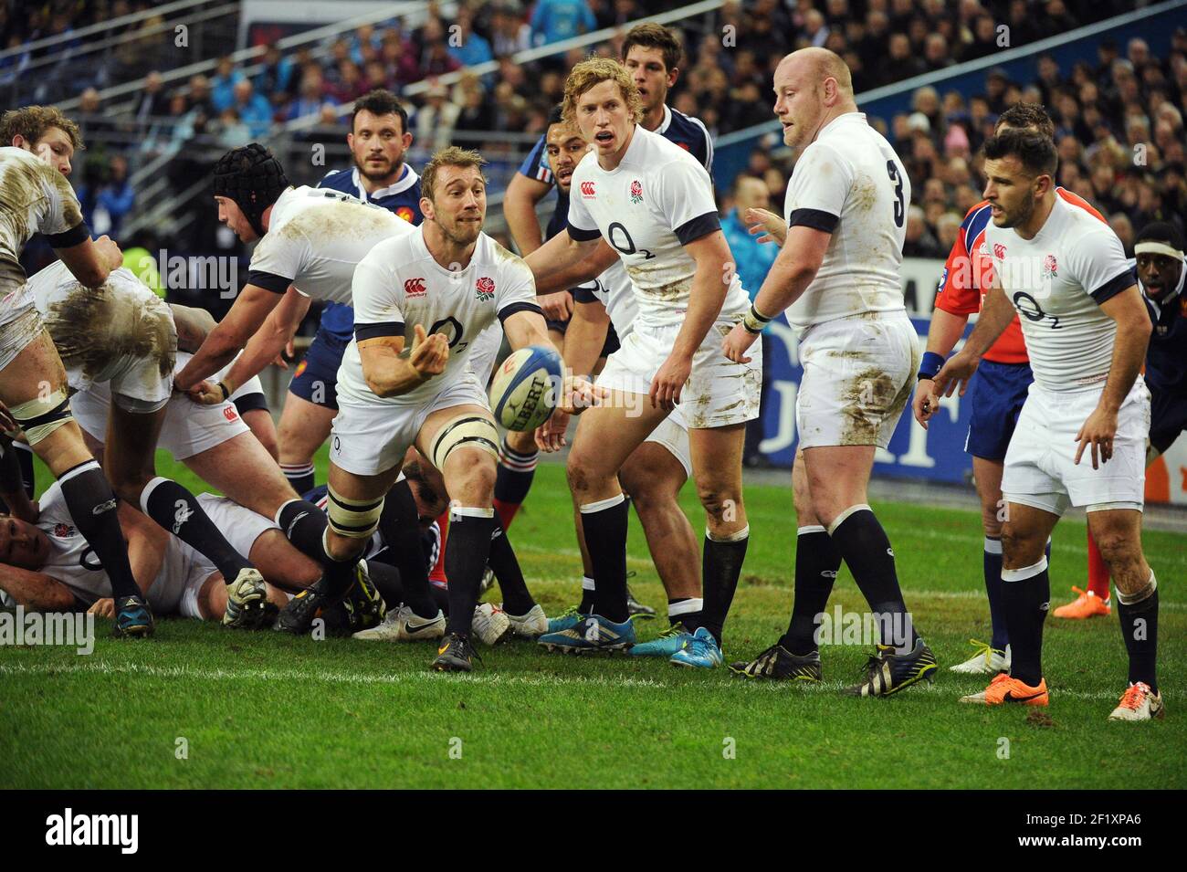 Englands Chris Robshaw in Aktion während des RBS 6 Nations 2014 Rugby-Union-Spiels zwischen Frankreich und England am 1. Februar 2014 im Stade de France in Saint Denis, Frankreich. Foto Stephane Kempinaire / KMSP / DPPI Stockfoto