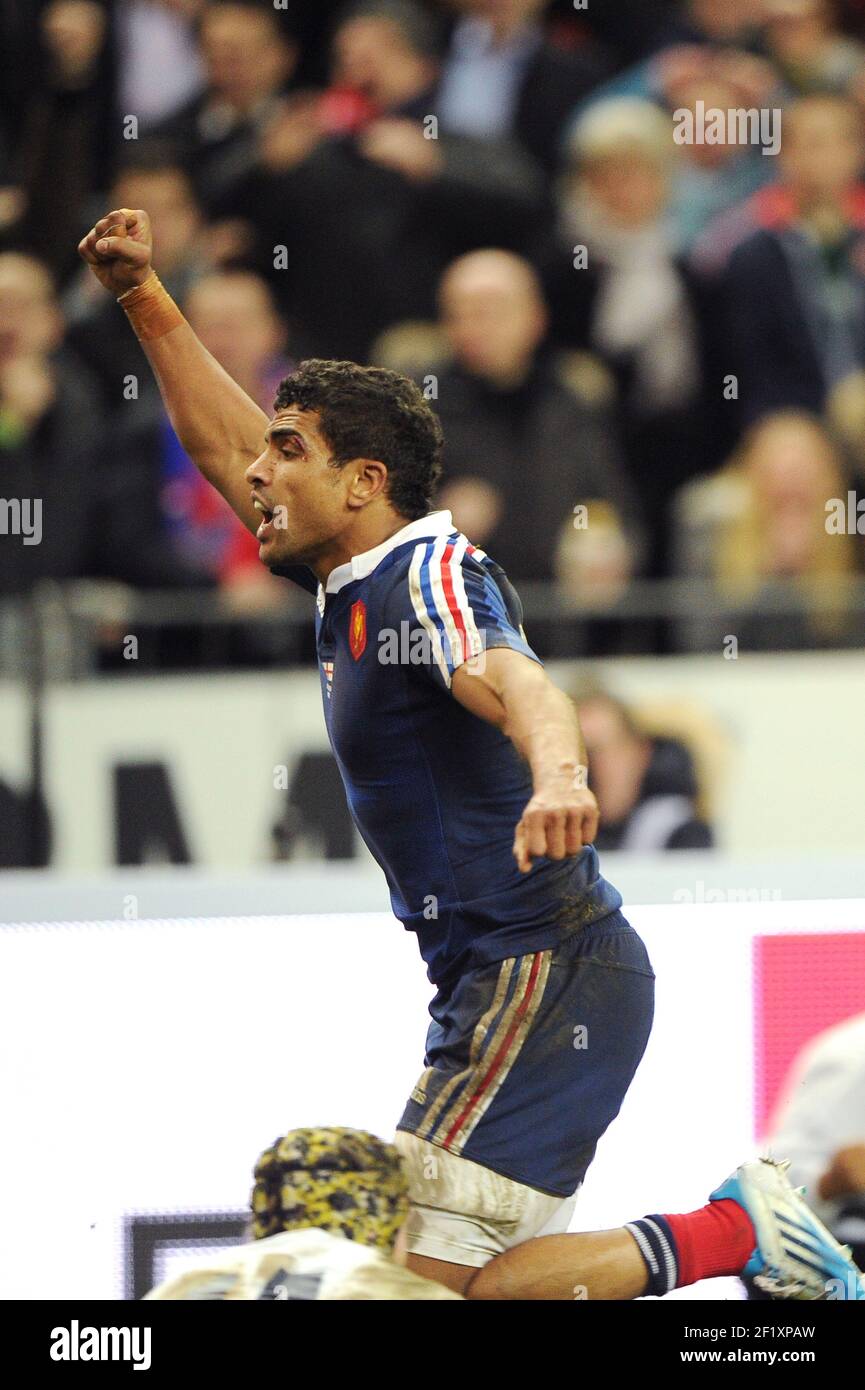 Wesley Fofana von Frankreich feiert während des RBS 6 Nations 2014 Rugby Union Match zwischen Frankreich und England am 1. Februar 2014 im Stade de France in Saint Denis, Frankreich. Foto Stephane Kempinaire / KMSP / DPPI Stockfoto