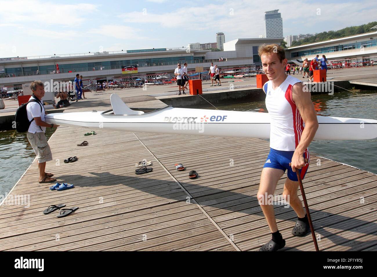 Gautier DELANNOY (FRA) und sein Trainer Jean-Christophe GONNEAU während der Paracanoe Sprint Weltmeisterschaft 2014 in Moskau, Russland, vom 6. Bis 10. August 2014. Foto Eddy Lemaistre / KMSP / DPPI Stockfoto