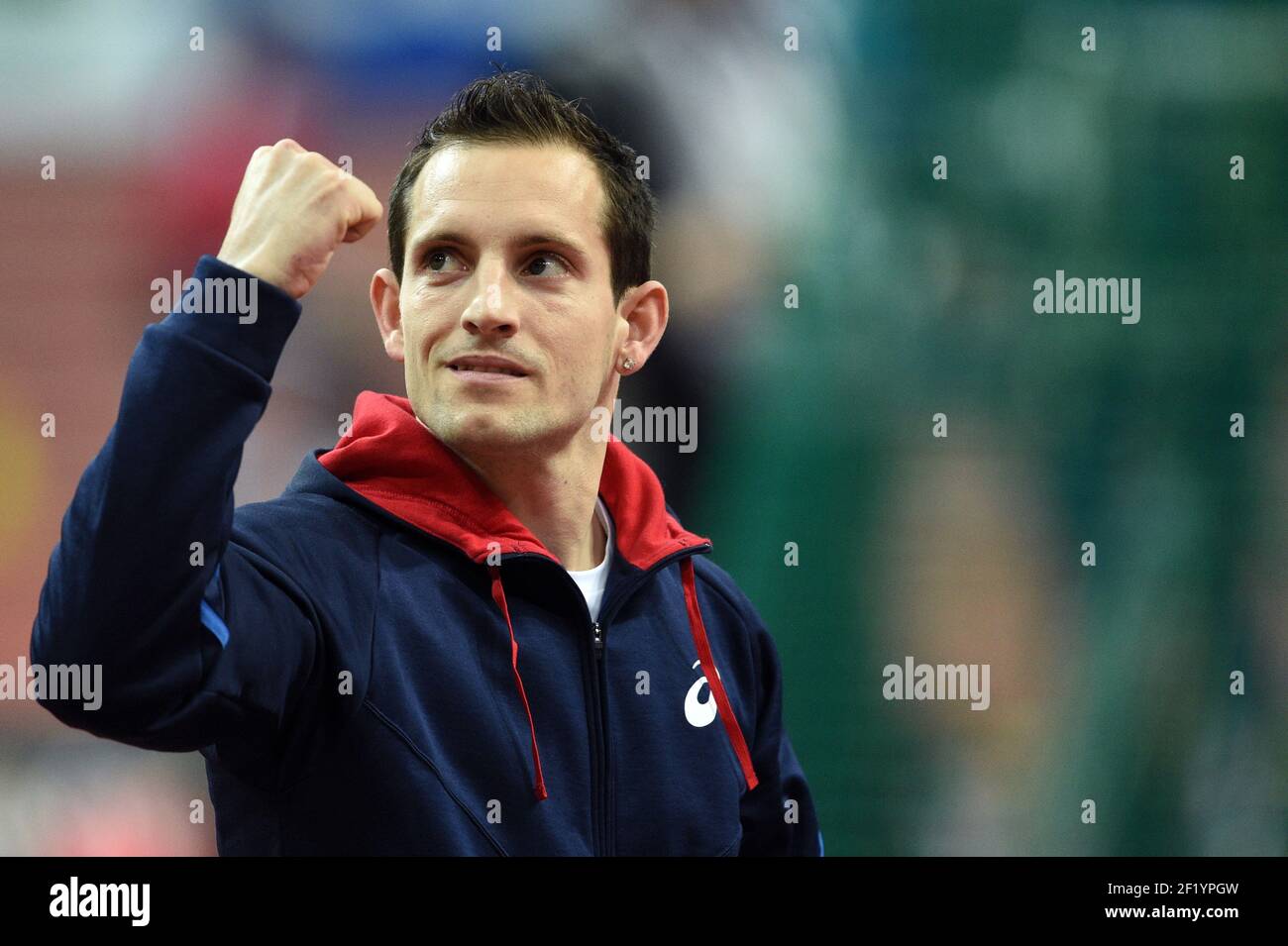 Der französische Athlet Renaud Lavillenie reagiert nach seinem Sieg