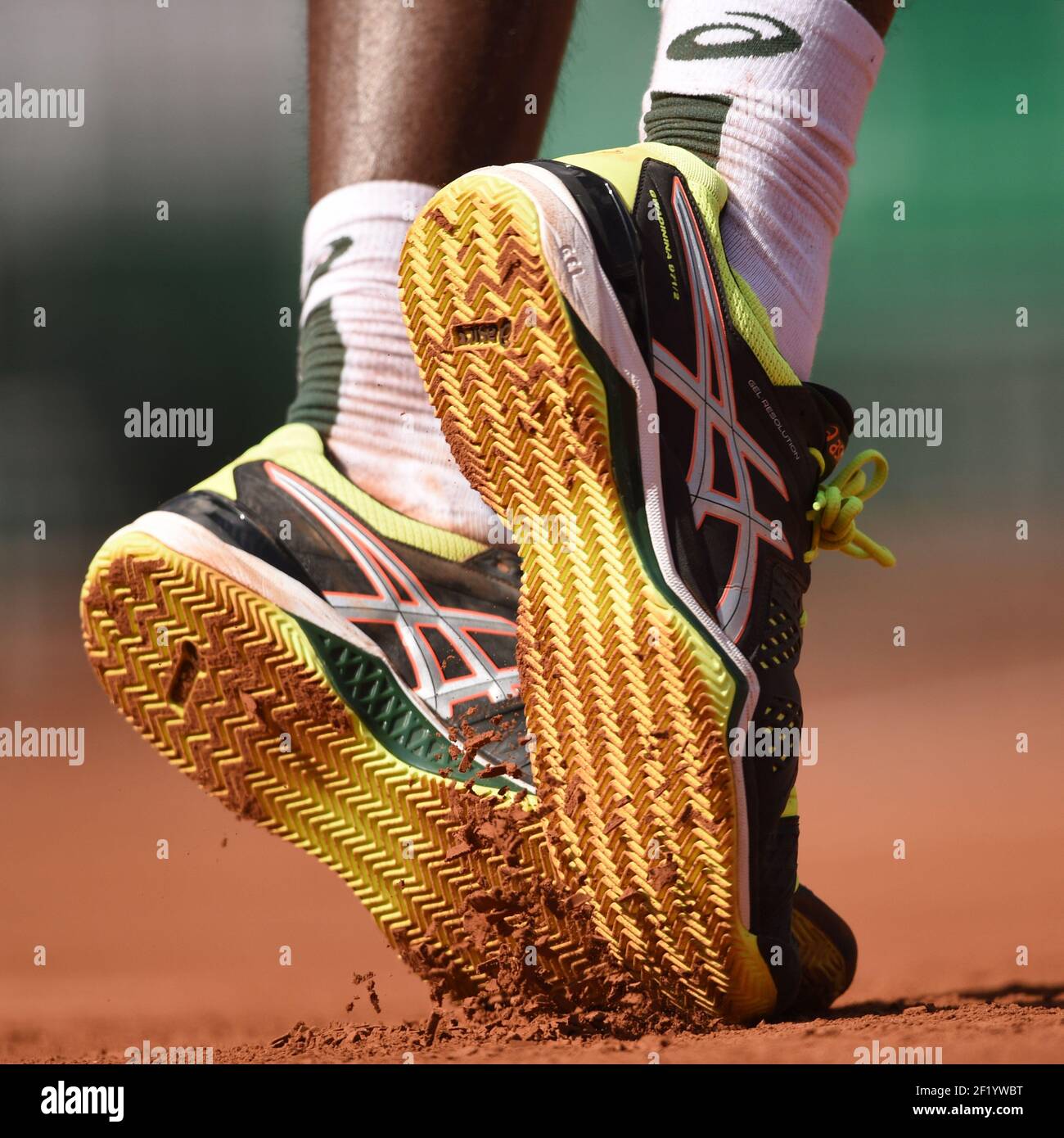 Illustration der Schuhe von Gael Monfils (Frankreich) im Männer-Einzel-Spiel während des vierten Tages der 2015 French Open in Roland Garros am 27. Mai 2015 in Paris, Frankreich. Foto Philippe Millereau / KMSP / DPPI Stockfoto