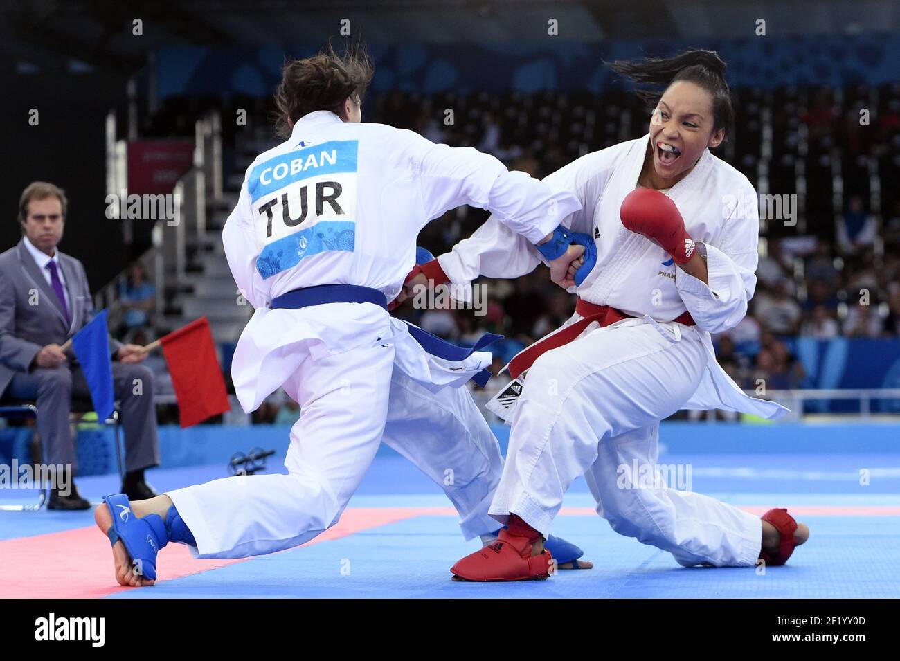 Lucie Ignace von Frankreich tritt in Karate, Frauen Kumite -61kg während der Europäischen Olympischen Spiele 1st 2015 in Baku, Aserbaidschan, Tag 1, am 13. Juni 2015 - Foto Philippe Millereau / KMSP / DPPI Stockfoto