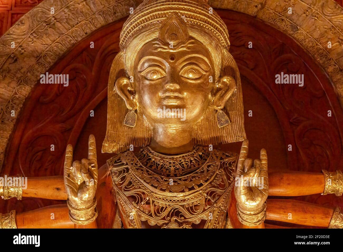 Göttin Durga Idol in Nahaufnahme mit Segen Hand Stockfoto