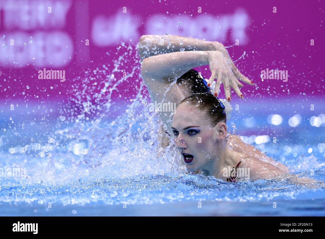 Svetlan Romashina und Natalia Ischenko für Russland konkurrieren auf Synchronschwimmen Duet Free Preliminary während der len European Aquatics Championships London 2016, Tag 2, am 10. Mai 2016, im Aquatics Centre im Queen Elizabeth Olympic Park, in London, England - Foto Stephane Kempinaire / KMSP / DPPI Stockfoto