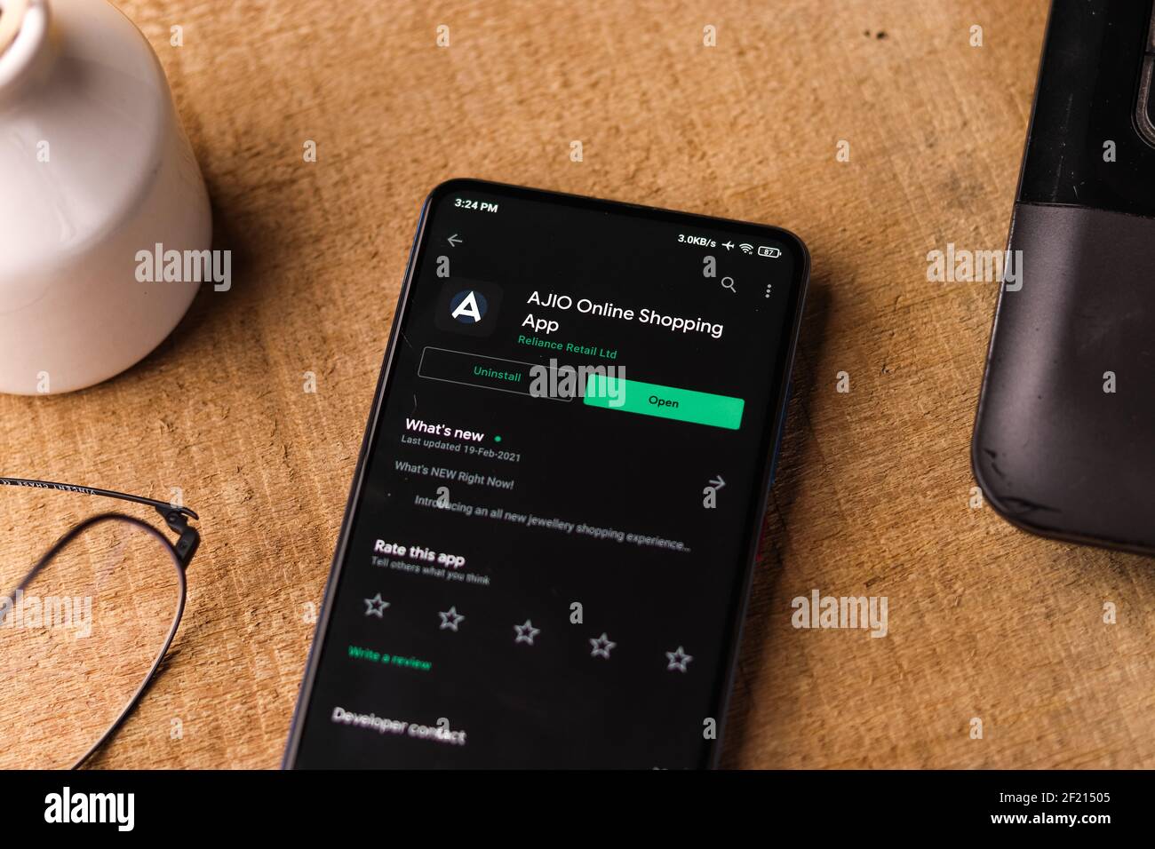 Assam, indien - 9. Juli 2020 : Ajio eine Online-Shopping-App. Stockfoto