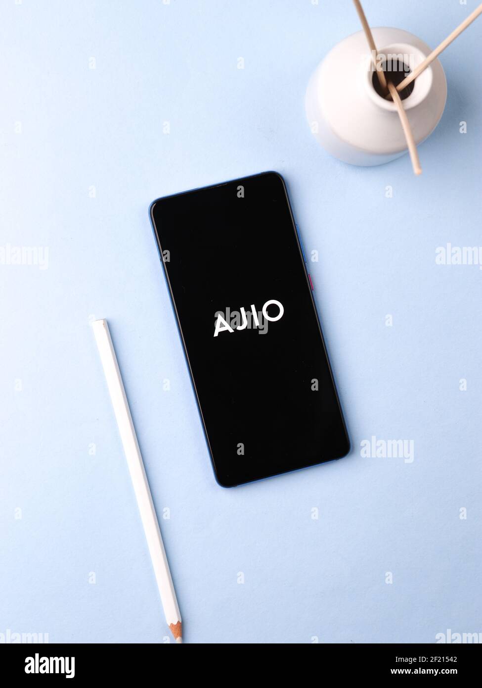 Assam, indien - 9. Juli 2020 : Ajio eine Online-Shopping-App. Stockfoto