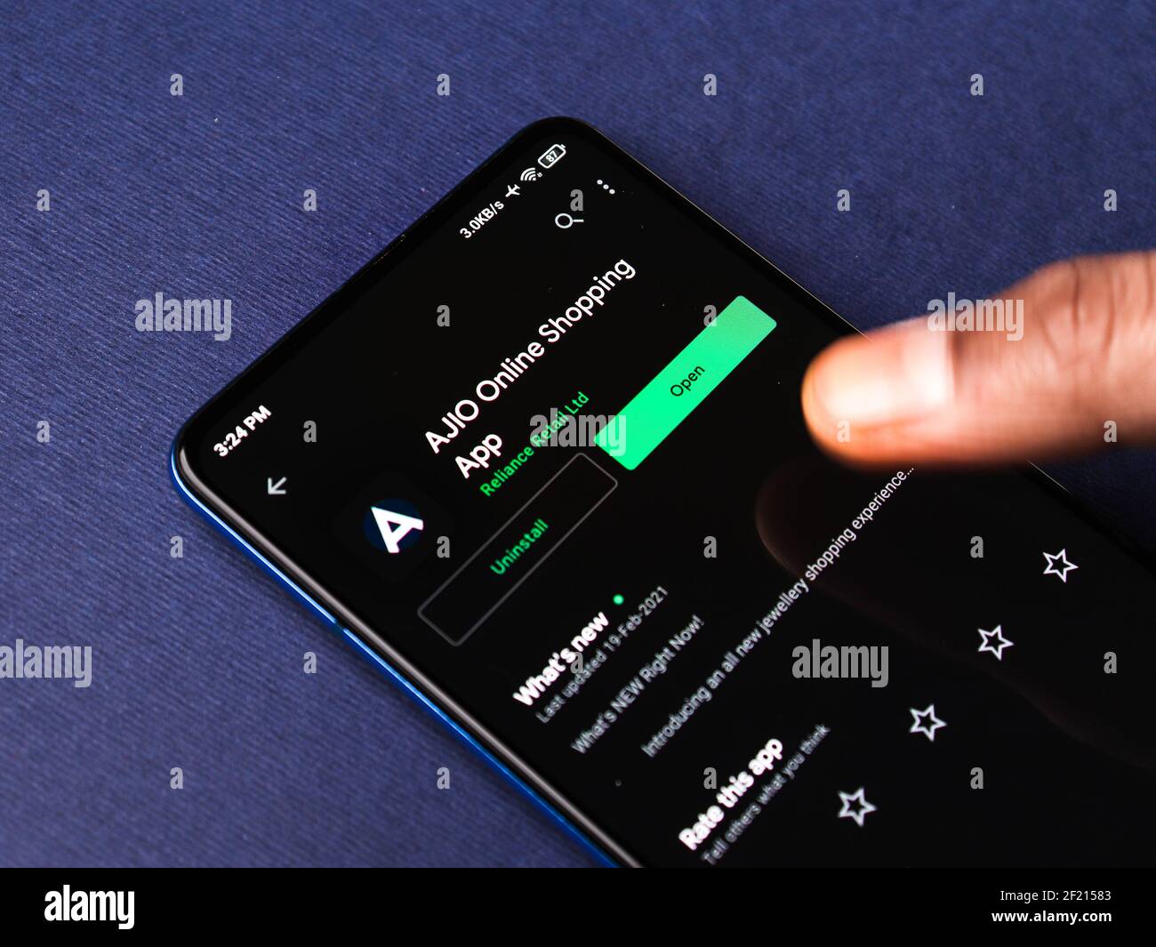Assam, indien - 9. Juli 2020 : Ajio eine Online-Shopping-App. Stockfoto
