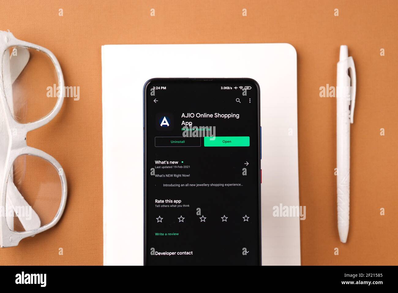Assam, indien - 9. Juli 2020 : Ajio eine Online-Shopping-App. Stockfoto