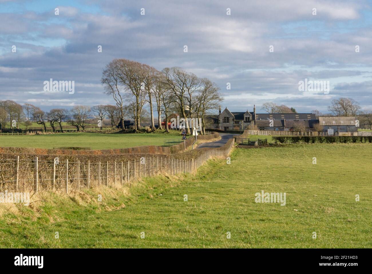 Irvine, Schottland, Großbritannien - 5. März 2021: Muirhouses Farm Buildings on the old medieval settlement that is Perceton which was angab of an old country Stockfoto