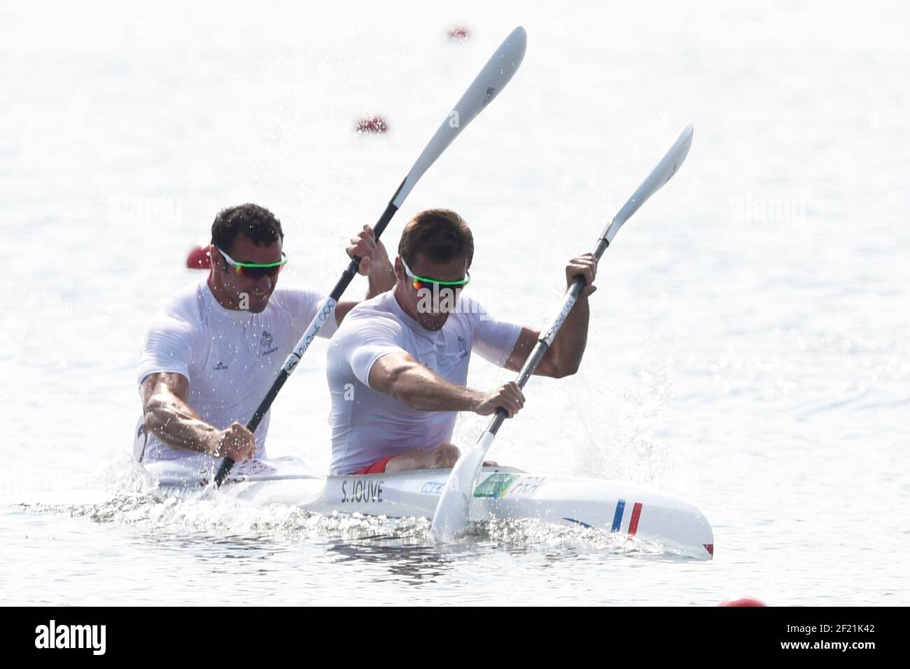 Die Franzosen Sebastien Jouve und Maxime Beaumont treten im Kayak Men's Double 200m bei den Olympischen Spielen RIO 2016, Canoe Sprint, am 18. August 2016 in Rio, Brasilien - Foto Jean Marie Hervio / KMSP / DPPI Stockfoto