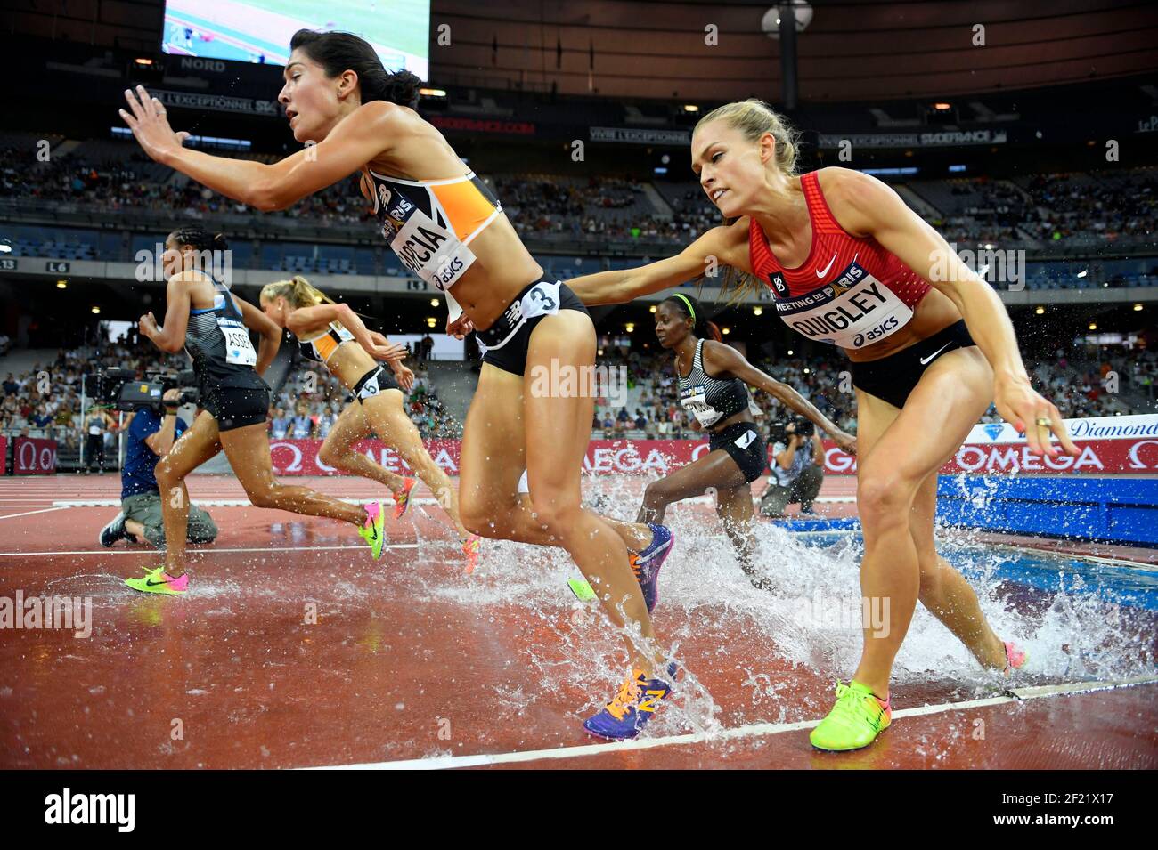 Stephanie Garcia (USA) und Colleen Quigley (USA) Frauen s 3000m Steeplechase während des Meeting de Paris 2016, im Stade de France, Saint Denis, Frankreich, am 27. August 2016 - Foto Julien Crosnier / KMSP / DPPI Stockfoto