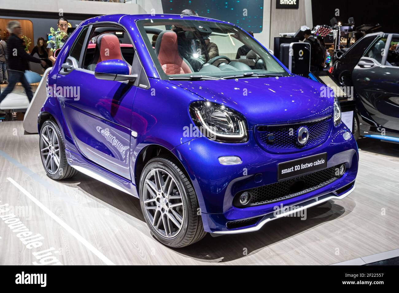 Smart EQ fortwo cabio Auto auf dem Pariser Automobilsalon in Expo Porte de Versailles. Frankreich - 2. Oktober 2018 Stockfoto