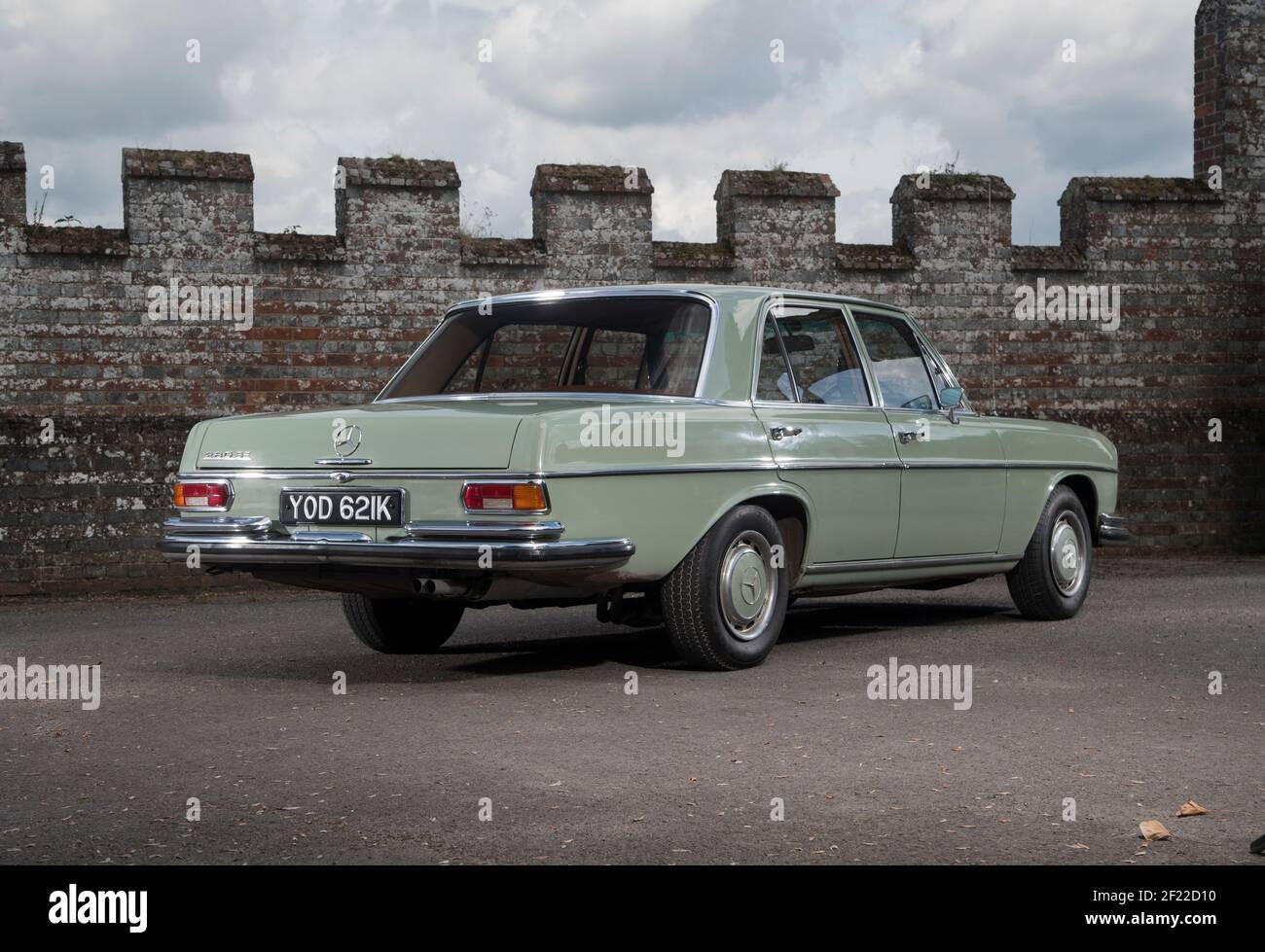 1972 W108 Mercedes 280SE Klassische deutsche Limousine, unrestauriert aus Südafrika Stockfoto