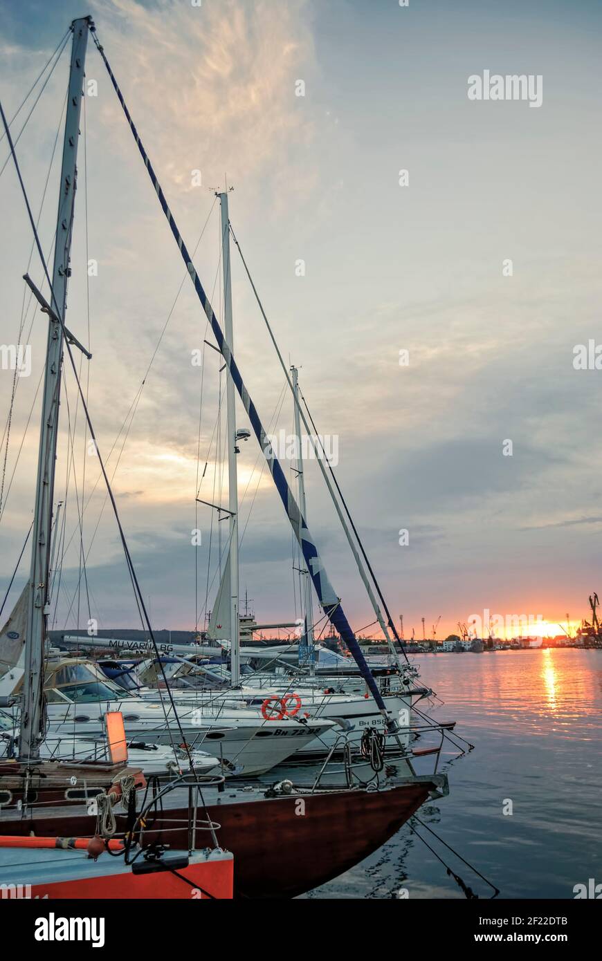 Yachten; Hafen von Varna; Bulgarien; Stockfoto